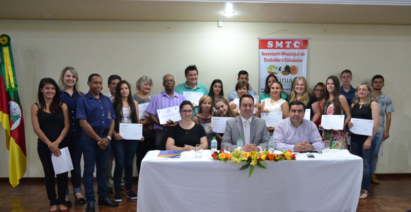 35 GIRUAENSES CONCLUEM CURSOS DE QUALIFICAÇÃO